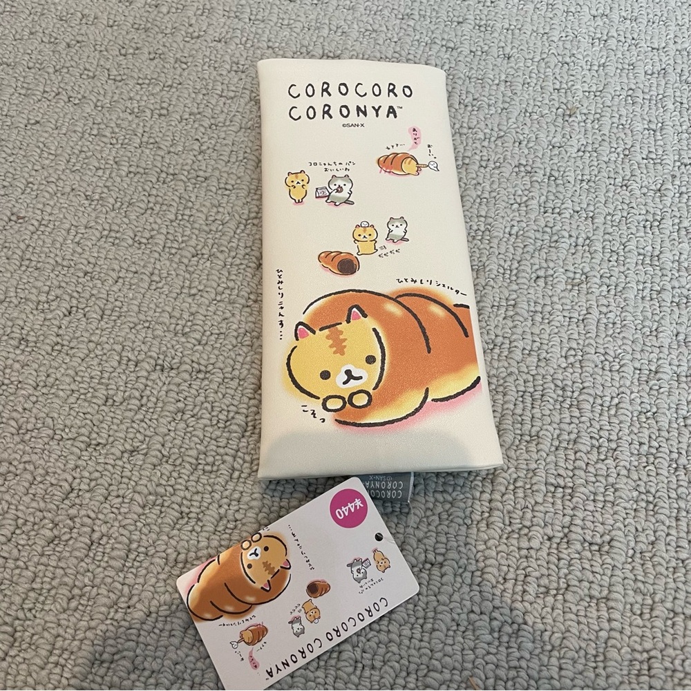 NWT corocorocoronya cat slim pouch